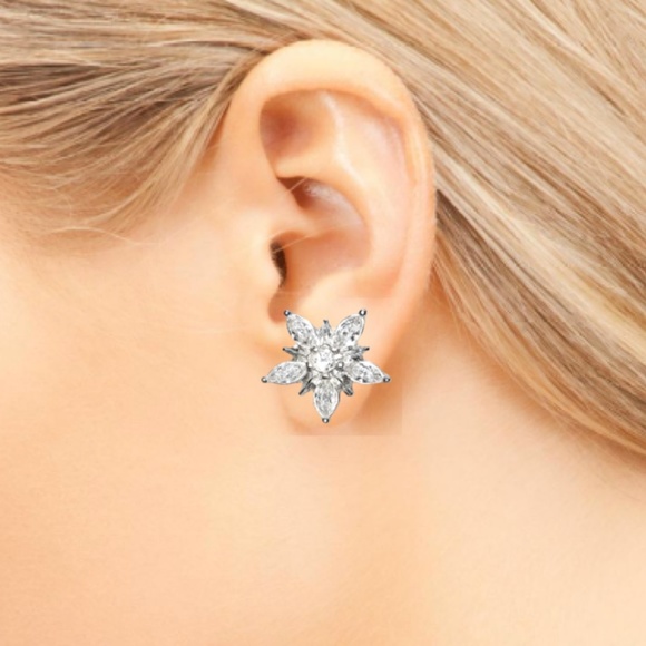 Vintage Silver 5 Point Snow-flower Rhinestone Cluster Stud Earrings - Picture 4 of 6